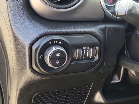 Used 2022 Jeep Gladiator Sport AWD/4WD image 17