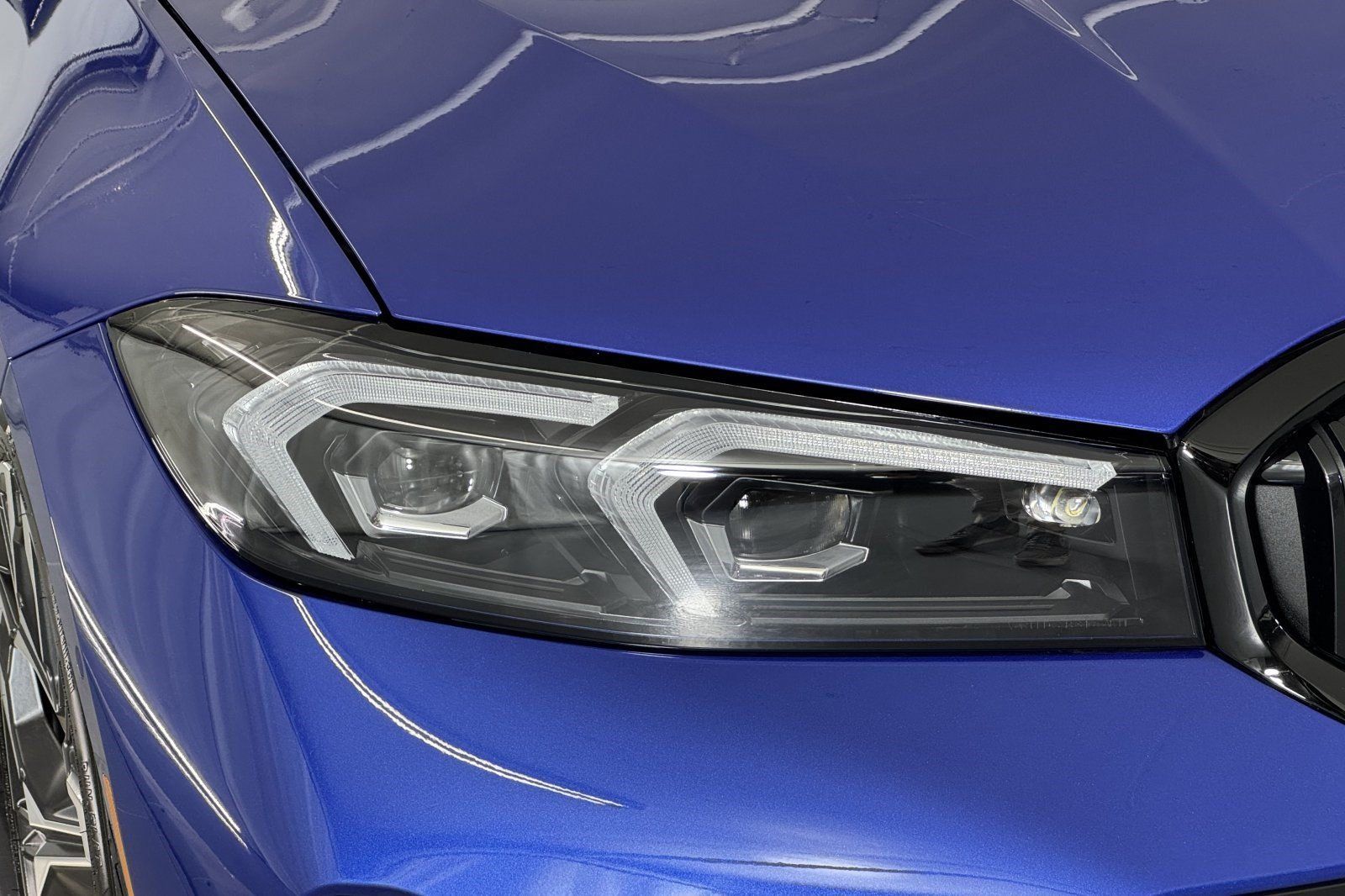 New 2026 BMW 330i Sedan w/ M Sport Package RWD image 12