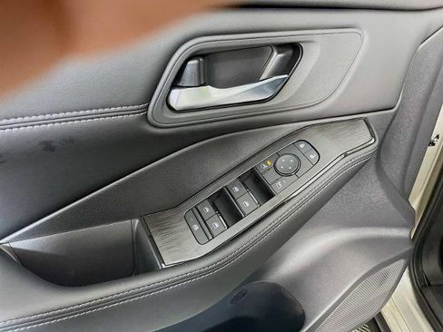 Certified 2026 Nissan Rogue SV w/ SV Premium Package image 16