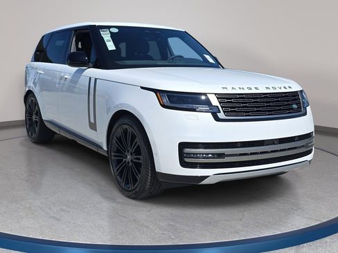 New 2026 Land Rover Range Rover SE image 3