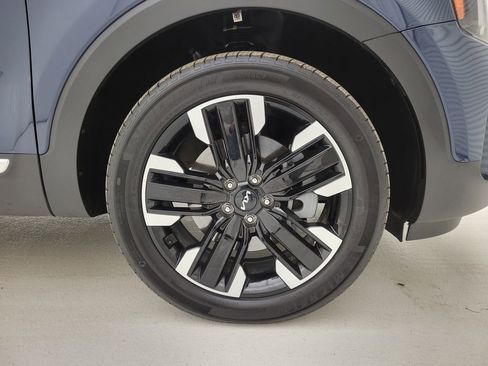 Used 2024 Kia Telluride SX Prestige w/ Towing Package image 29