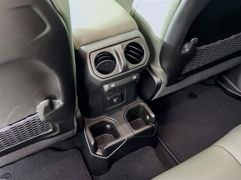 New 2025 Jeep Gladiator Mojave image 28