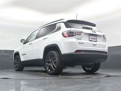 New 2026 Jeep Compass Latitude image 42