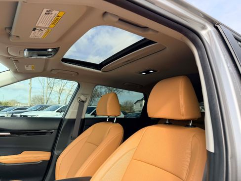 Used 2024 Kia Seltos SX w/ SX Sunroof Package image 13