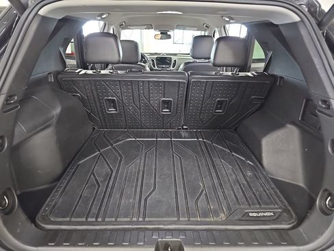 Used 2022 Chevrolet Equinox Premier AWD/4WD image 12