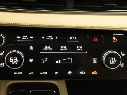 Used 2023 INFINITI QX60 Luxe w/ Performance Audio Package FWD image 20