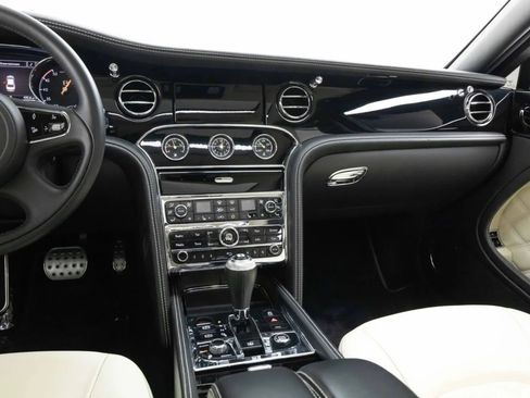 Used 2014 Bentley Mulsanne RWD image 18