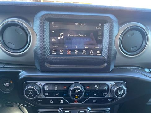 Used 2020 Jeep Gladiator Sport w/ Quick Order Package 24S AWD/4WD image 23
