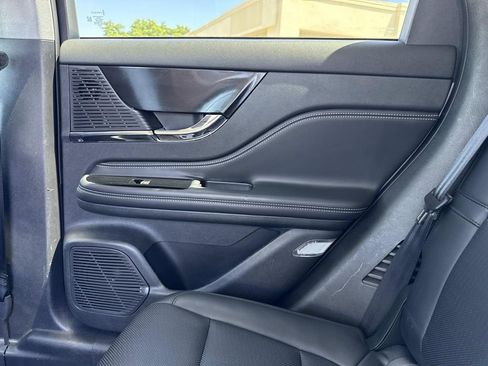 Certified 2022 Lincoln Corsair AWD w/ Equipment Group 101A image 15
