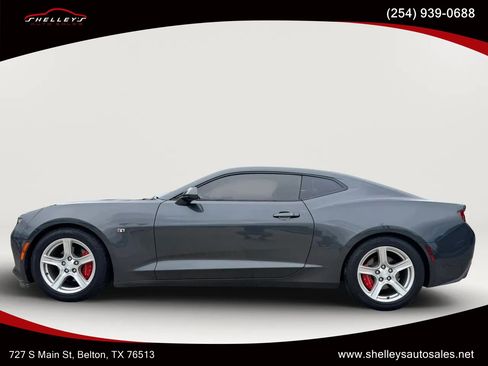 Used 2018 Chevrolet Camaro LT RWD image 1