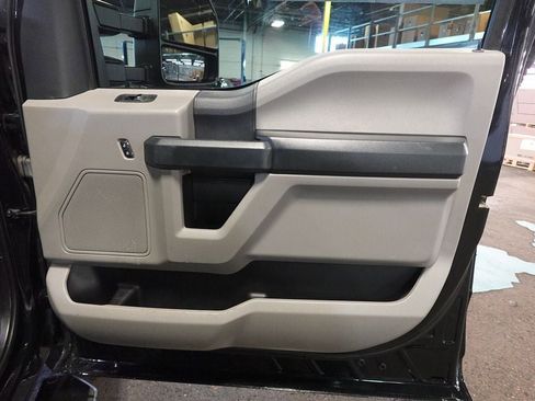 Used 2022 Ford F350 4x4 Regular Cab Super Duty image 25