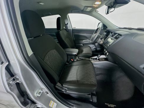 Used 2025 Mitsubishi Outlander Sport ES image 28