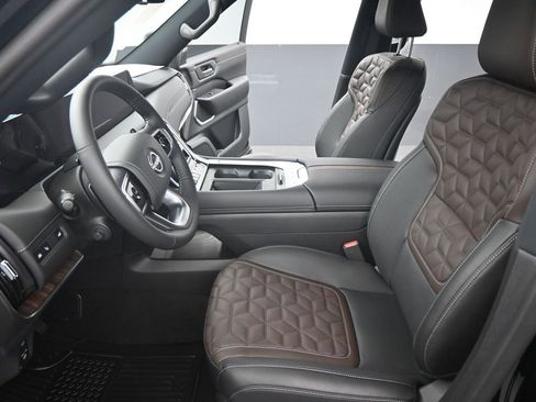 New 2026 Nissan Armada Platinum image 9