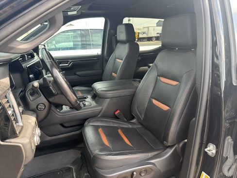Used 2023 GMC Sierra 1500 AT4 w/ Technology Package AWD/4WD image 11