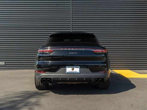 Certified 2022 Porsche Cayenne Platinum Edition AWD/4WD image 10