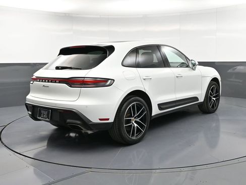 Certified 2023 Porsche Macan Turbo AWD/4WD image 8