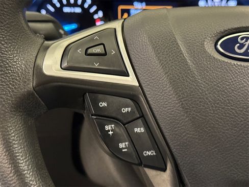 Used 2015 Ford Fusion SE image 28