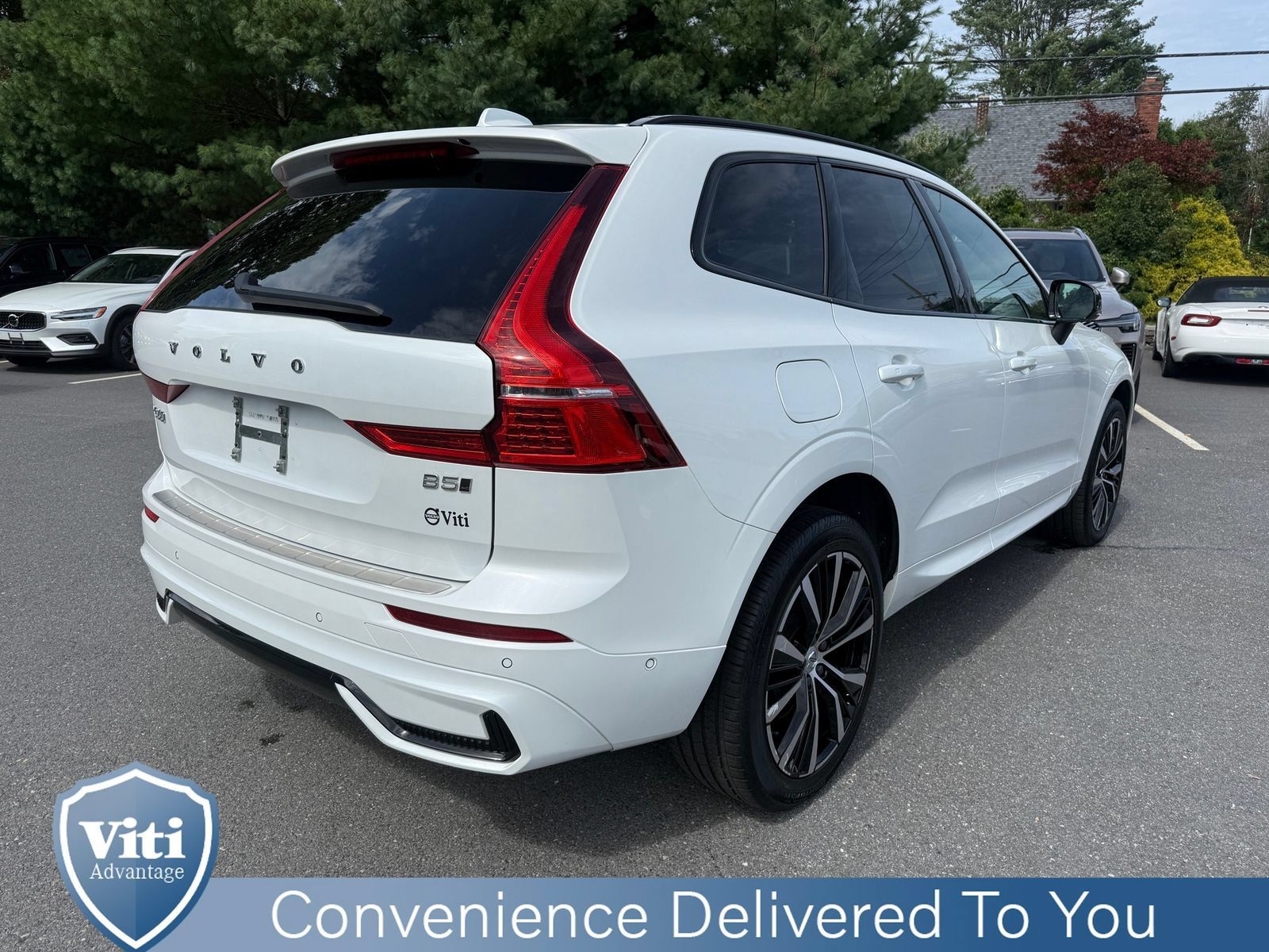 Certified 2024 Volvo XC60 B5 Plus w/ Protection Package Premier AWD/4WD image 8