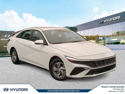 Certified 2025 Hyundai Elantra SE