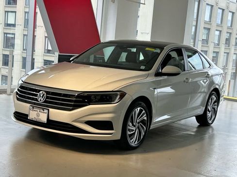 Used 2021 Volkswagen Jetta SEL image 1