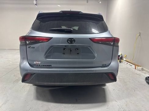 Used 2021 Toyota Highlander XLE FWD image 7