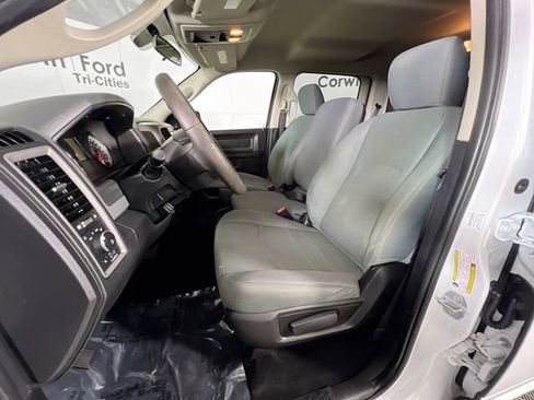 Used 2018 RAM 1500 Express w/ Express Value Package AWD/4WD image 25