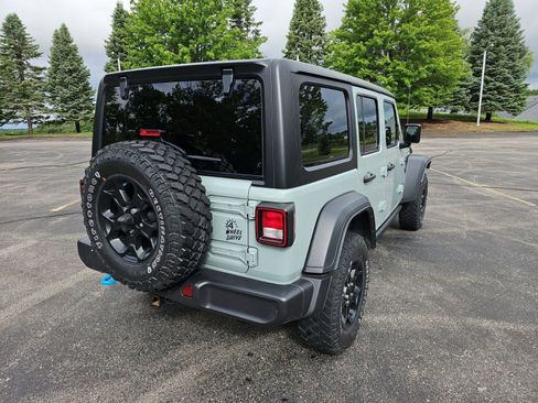 Used 2023 Jeep Wrangler Unlimited w/ Cold Weather Group AWD/4WD image 5