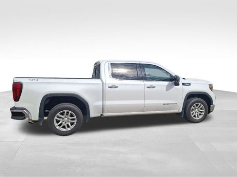 Used 2022 GMC Sierra 1500 SLT w/ SLT Convenience Package image 8