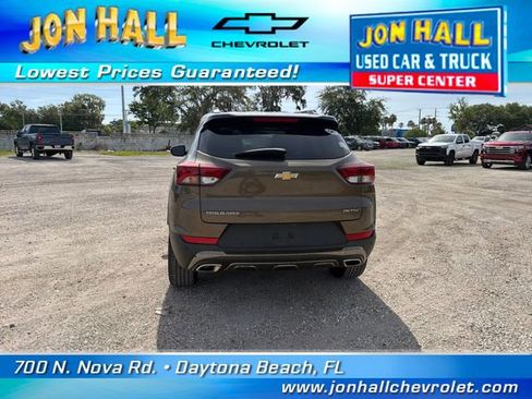 Used 2021 Chevrolet TrailBlazer ACTIV w/ Technology Package FWD image 9