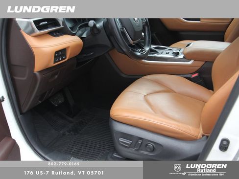 Used 2020 Toyota Highlander Platinum AWD/4WD image 19