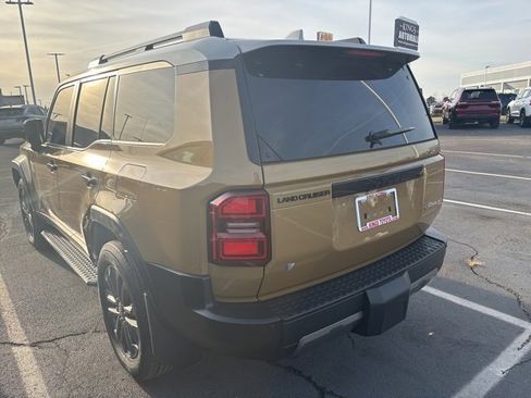 Used 2024 Toyota Land Cruiser image 4