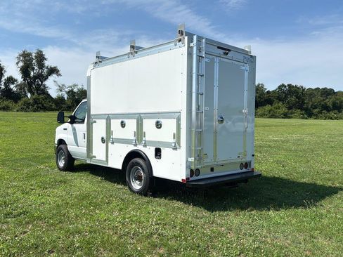 New 2027 Ford E-350 and Econoline 350 Super Duty w/ Power Equipment Group RWD image 3