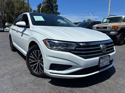 Used 2019 Volkswagen Jetta SE w/ Cold Weather Package