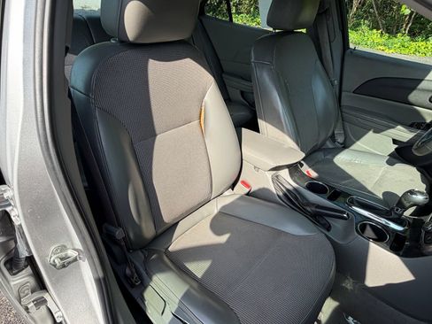 Used 2016 Chevrolet Malibu LT FWD image 47