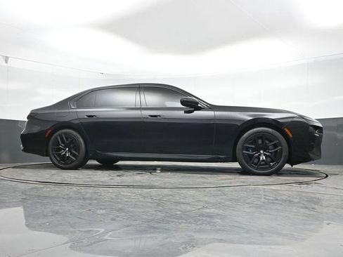 Used 2023 BMW 760i xDrive w/ Executive Package AWD/4WD image 41