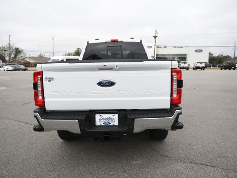 New 2026 Ford F250 Lariat w/ Lariat Premium Package image 13
