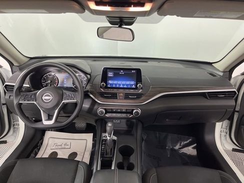 Used 2025 Nissan Altima 2.5 SV image 38