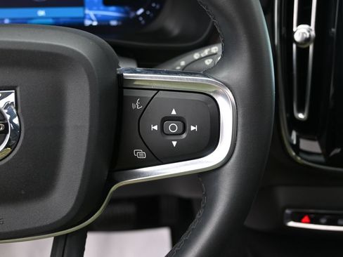 Used 2023 Volvo XC40 B4 Plus w/ Protection Package FWD image 12