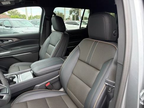 New 2026 Chevrolet Traverse High Country AWD/4WD image 19