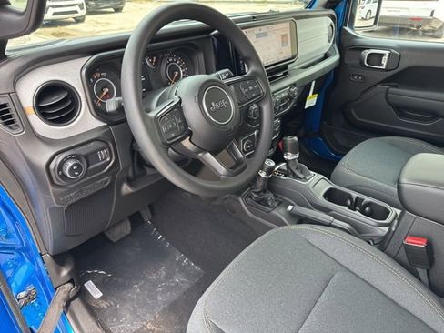 New 2026 Jeep Gladiator Sport AWD/4WD image 11