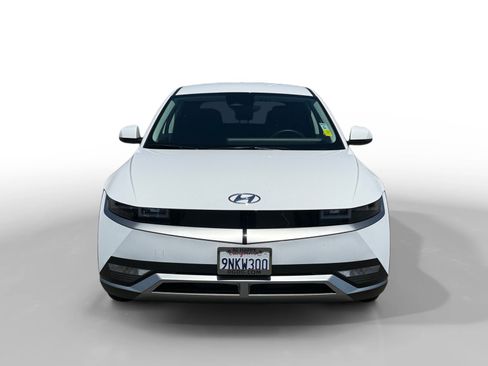 Certified 2024 Hyundai Ioniq 5 SE RWD image 8