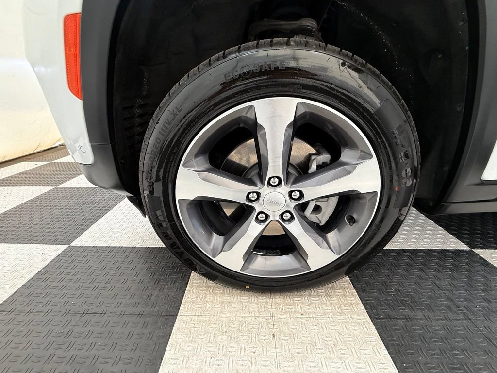 Used 2023 Jeep Grand Cherokee 4WD 4xe image 11
