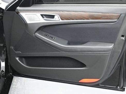 Used 2019 Genesis G80 5.0 Ultimate RWD image 11