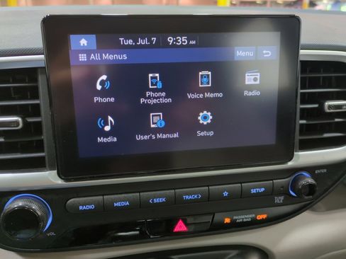Certified 2023 Hyundai Venue SEL FWD image 23