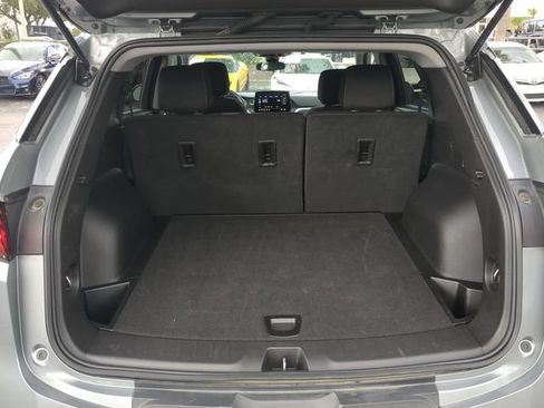 Used 2025 Chevrolet Blazer LT AWD/4WD image 14