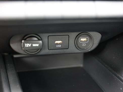 Used 2023 Hyundai Elantra SEL FWD image 24