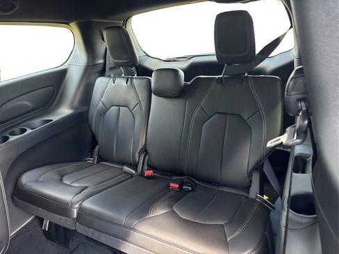 New 2026 Chrysler Pacifica Select image 27