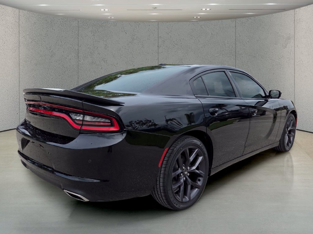Used 2020 Dodge Charger SXT w/ Blacktop Package RWD image 6