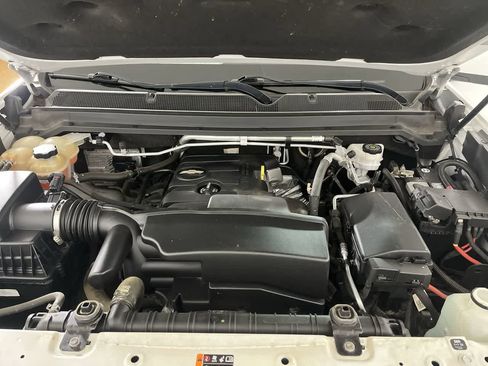 Used 2022 Chevrolet Colorado LT w/ Fleet Safety Package image 12