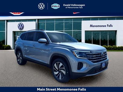 New 2026 Volkswagen Atlas SE w/ Panoramic Sunroof Package